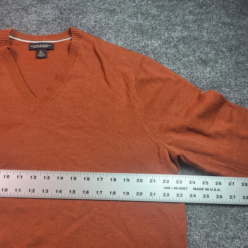 Banana Republic Mens XL Extra Fine‎ Merino Wool V-Neck Sweater Burnt Orange Rust